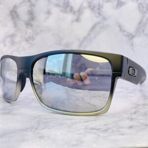 Oakley Twoface Sunglasses OO9189-30 60 [] 16 137 MM Matte Black Grey Gradient